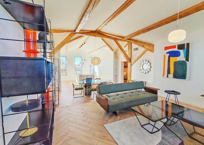 Le Quai Nimois Climatise Au Pied De La Gare *