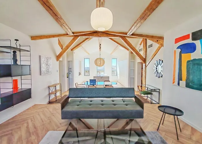 Le Quai Nimois Climatise Au Pied De La Gare דירה *